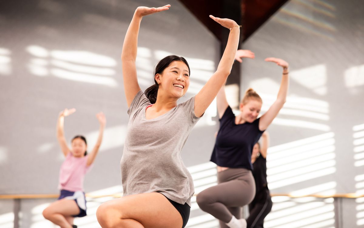 Young girls dancing 